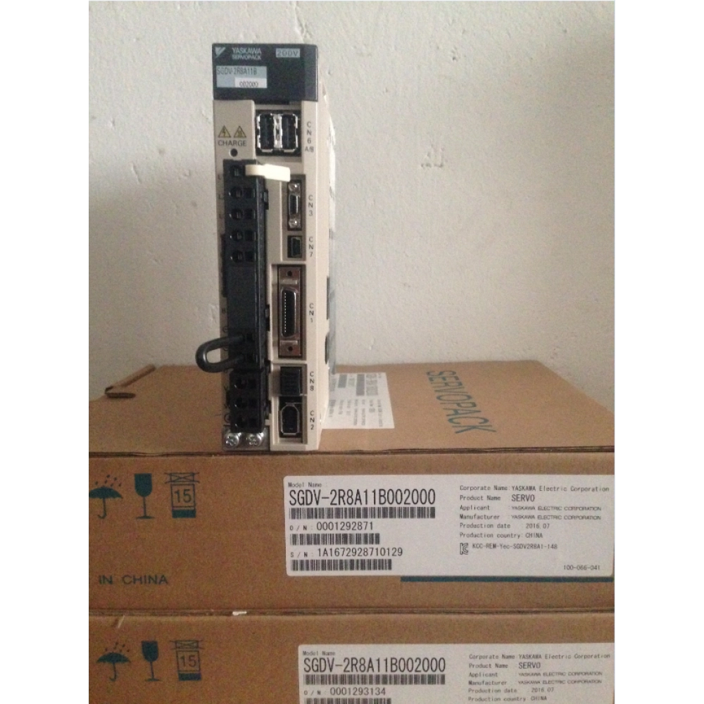 Yaskawa SGDV-2R8A11B002000 400W Servo Drive